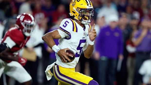 LSU quarterback Jayden Daniels